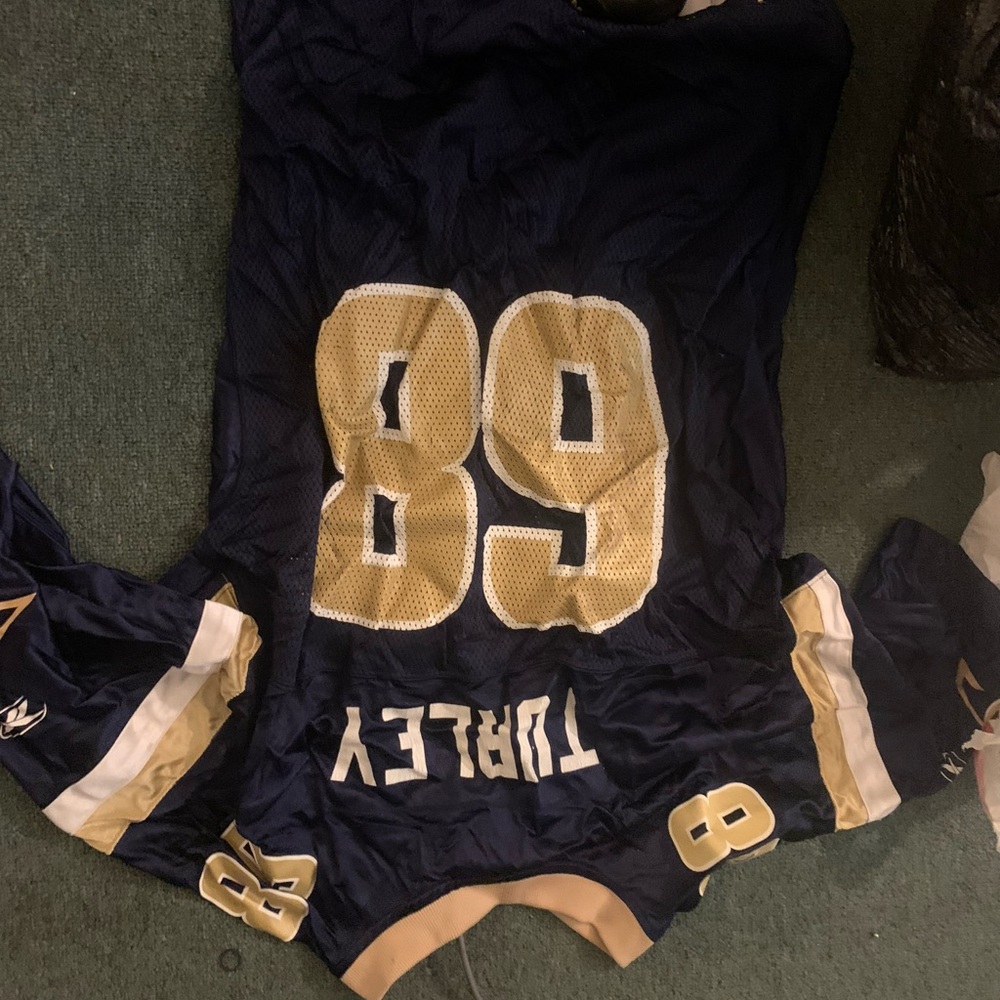 2 jerseys - Picture 5 of 6
